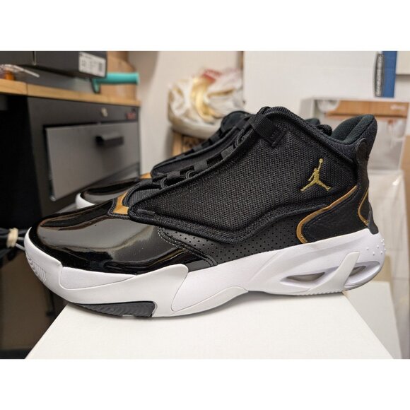 Air Jordan Max Aura 4 Gold Black Sneaker, Size 12 BNIB DN3687-007 - Picture 1 of 5